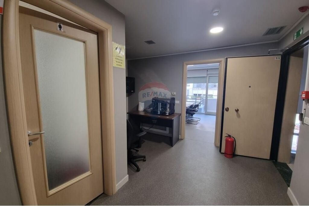 ZYRE PER QIRA TE LIBRI UNIVERSITAR!