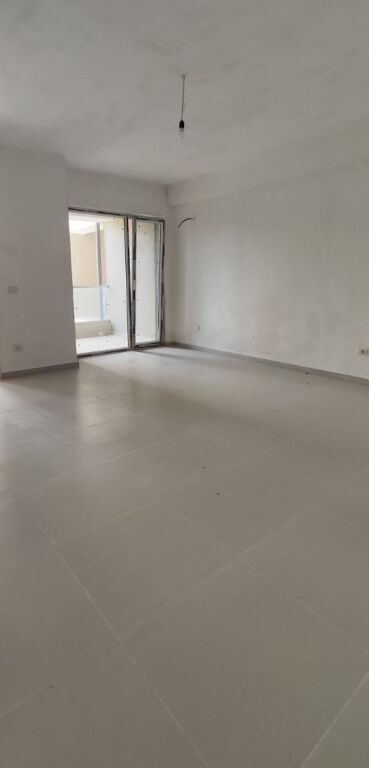 🏡 Shitet Apartament 2+1 në Golem – Ndërtim i Ri