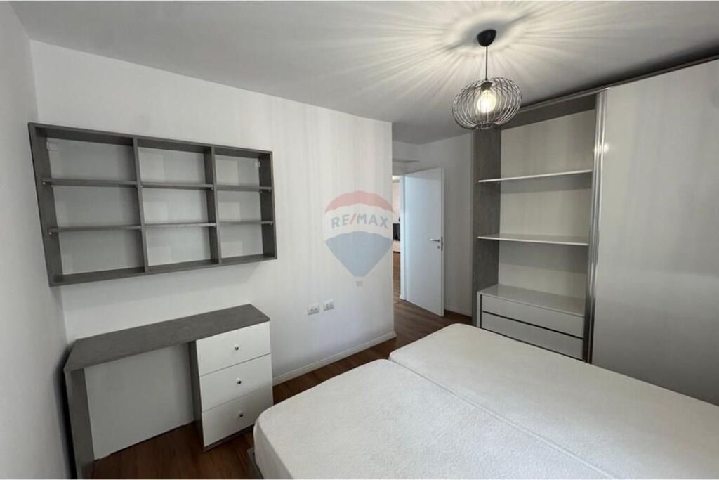 Shesim Apartament 2+1+2 me Hipoteke, Rruga Elbasanit