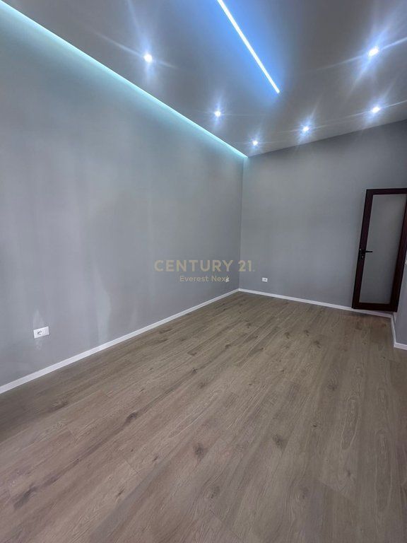 Njësi Komerciale pranë Pediatris