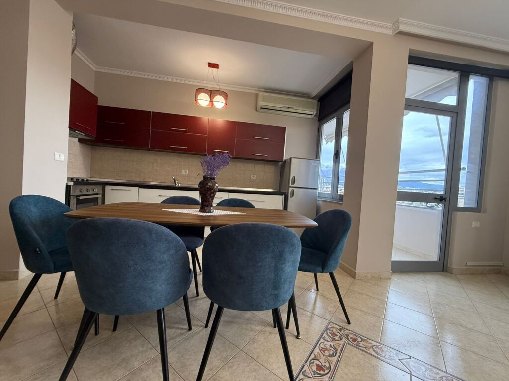 Appartamento 2+1 in affitto Centro vicino a Toptani Center a Tirana