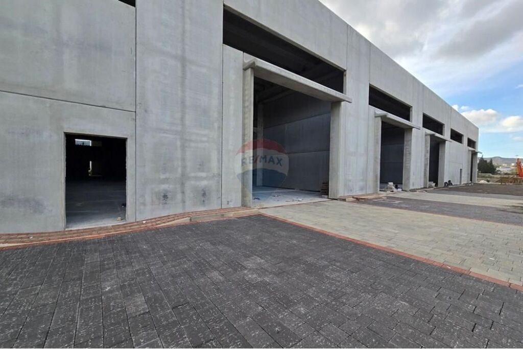 Magazzino/Deposito - In Affitto - Autostrada Tirana Durazzo, Tirana