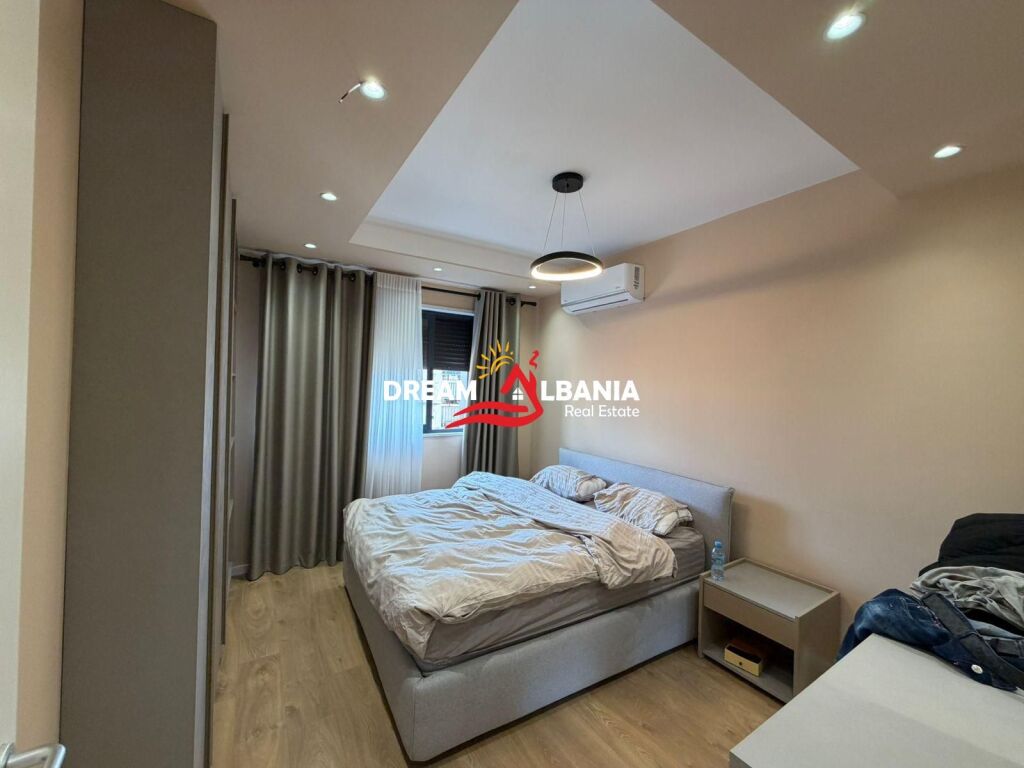 Super apartament 2+1+2 dhe garazh i perfshire ne rrugen e Durresit prane Colosseo (ID 41212201)