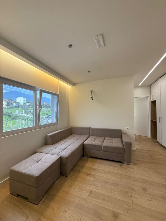 Apartament 1+1, Babrru!