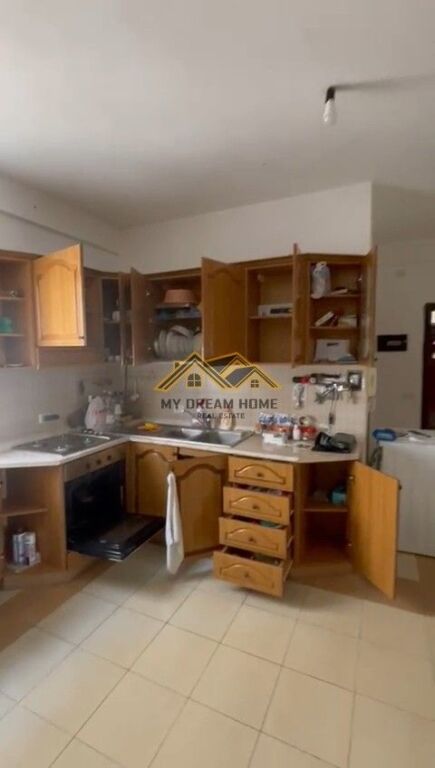 SHITET APARTAMENT 2+1 TEK SHKEMBI I KAVAJES!