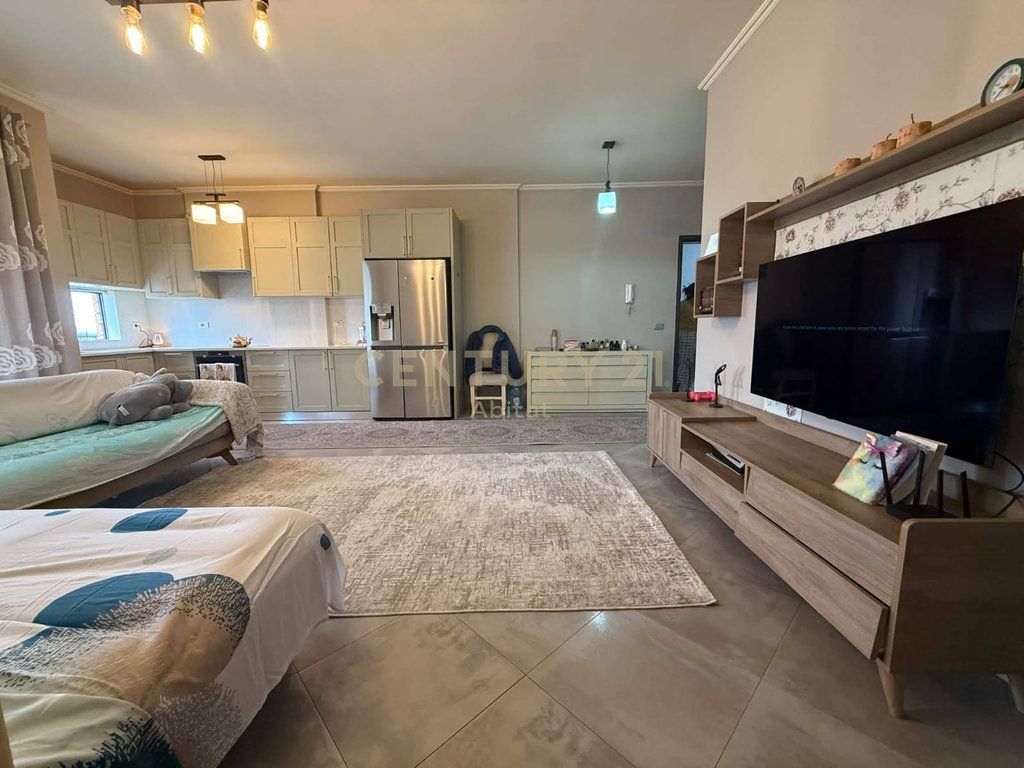 Apartament 2+1+2 per shitje ne zonen e Oxhakut