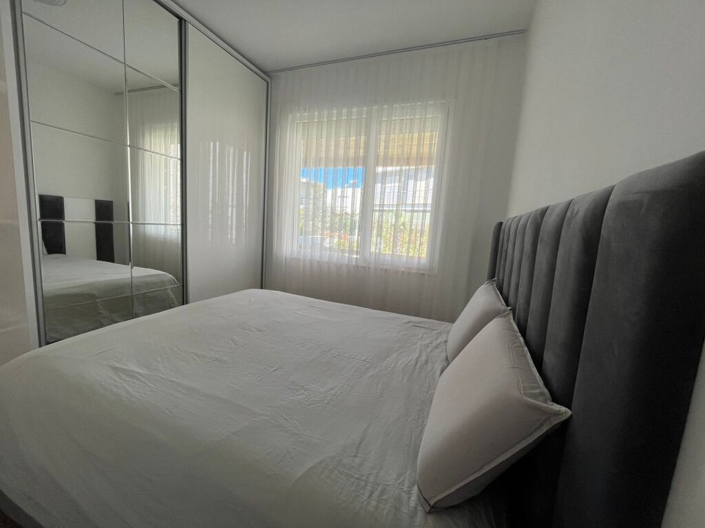 Apartment 2+1 + veranda + yard for sale, Gjiri i Lalzit, "Lura" Complex