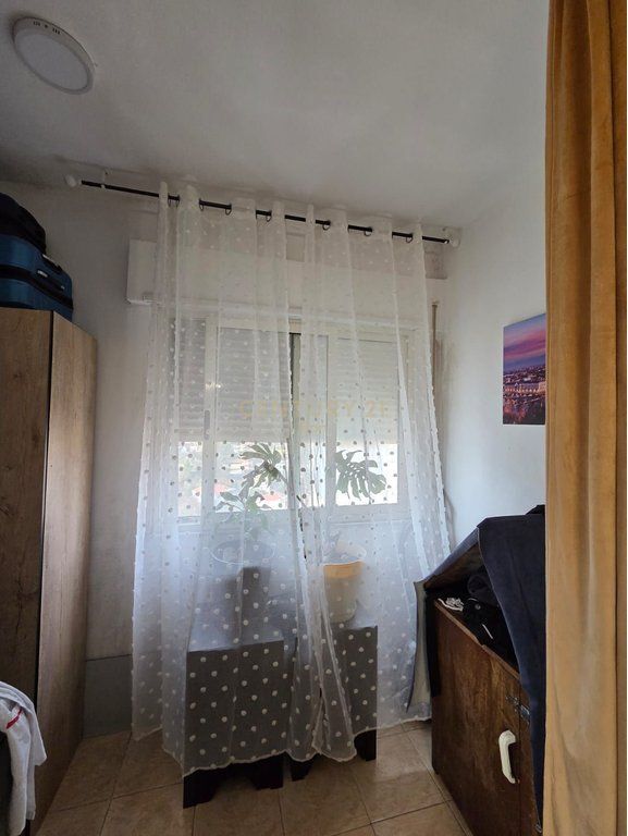 SHITET APARTAMENT 1+1 PRANE VILES SE ZOGUT !