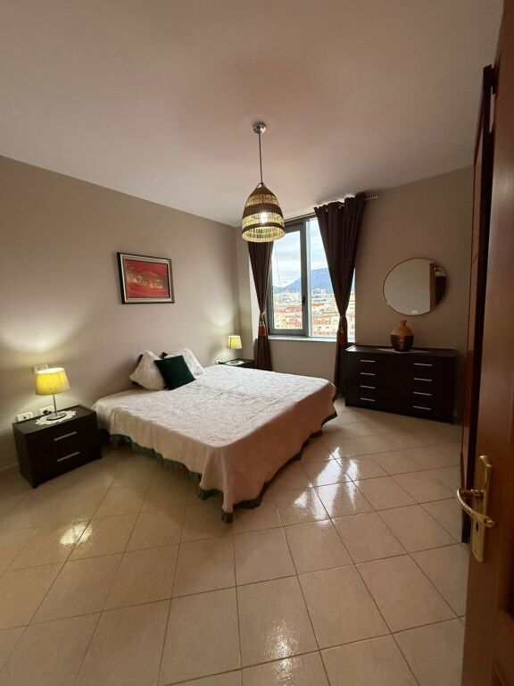 Appartamento 2+1 in affitto Centro vicino a Toptani Center a Tirana