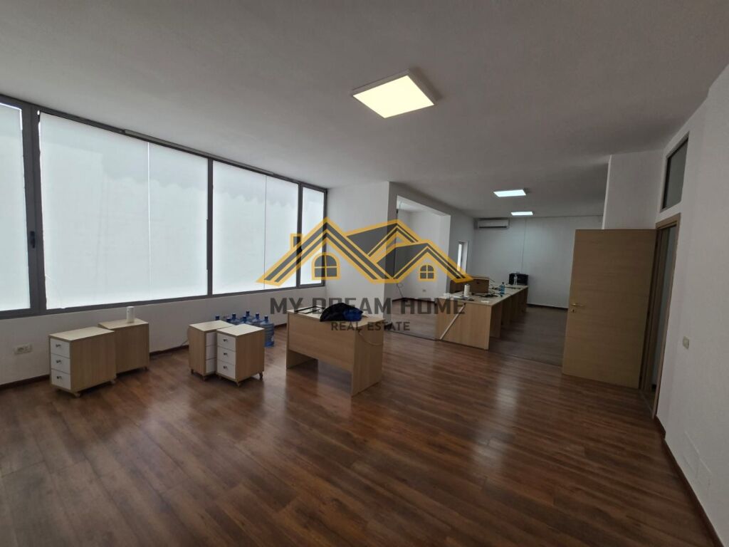 SHITET NJESI BIZNESI NE RRUGE KRYESORE PRAN KAZAZIT!