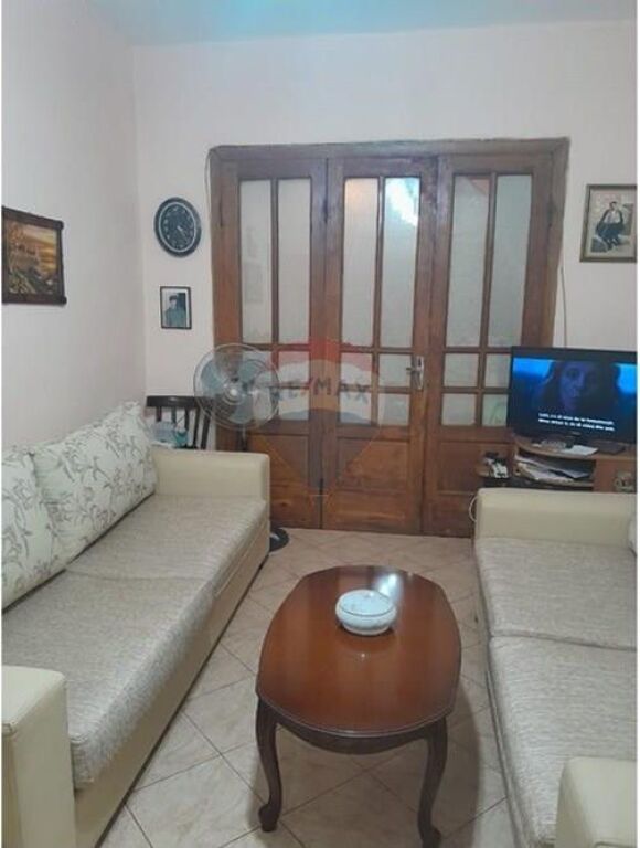 Shitet Apartament 3+1+2 Mine Peza