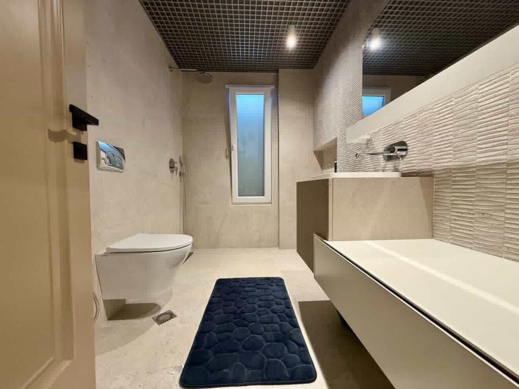 Apartament 2+1 në shitje 📍 Rruga e Elbasanit, pranë Ambasadës Amerikane 🇺🇸