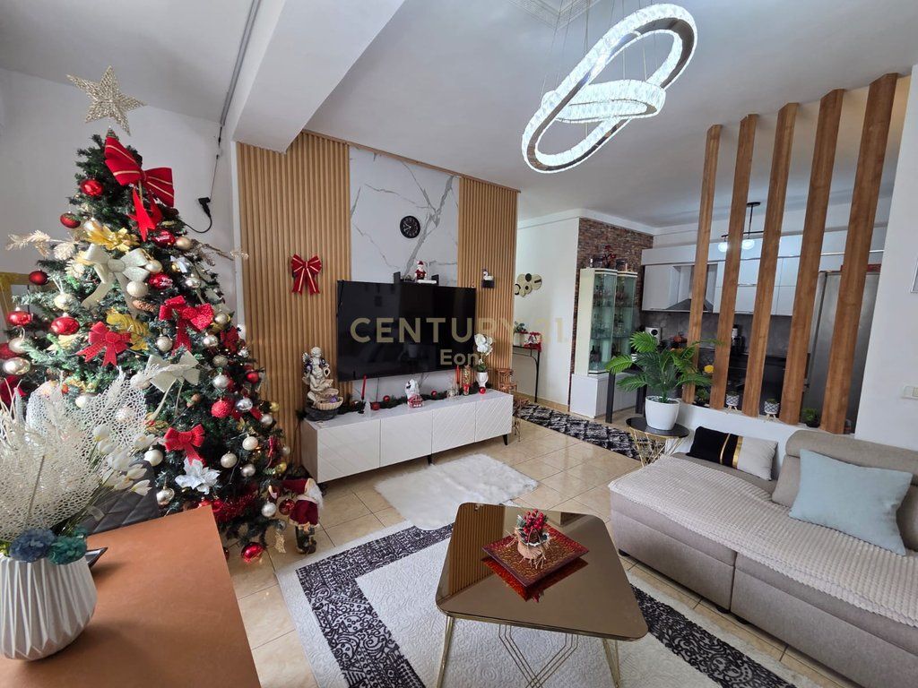 SHITET APARTAMENT 1+1 PRANE VILES SE ZOGUT !