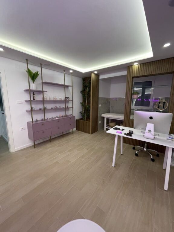 Negozio estetico in affitto a Vasil Shanto (ID BD21679) Tirana​