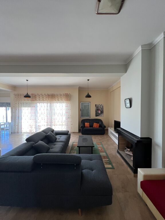 3+1+2+🅿️ for rent on Peti Street