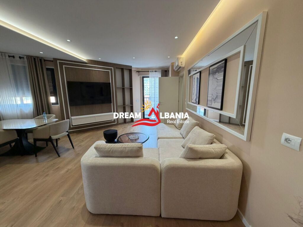 Super apartament 2+1+2 dhe garazh i perfshire ne rrugen e Durresit prane Colosseo (ID 41212201)