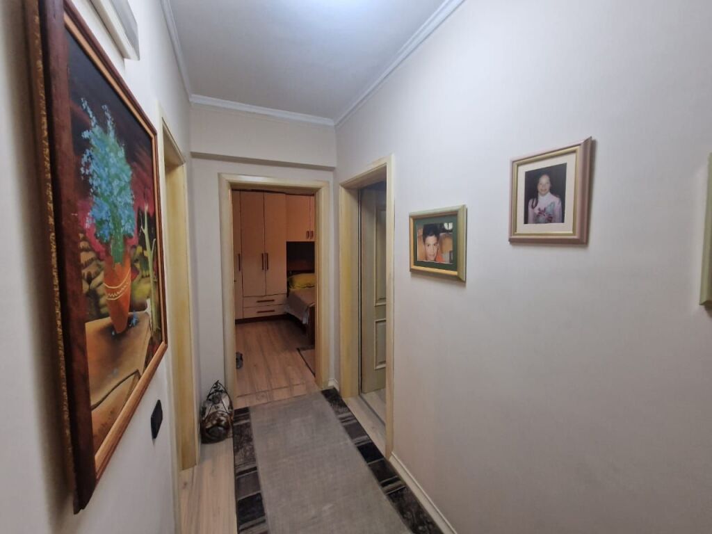Shitet apartament  2+1+2  mbrapa  Air Albania
