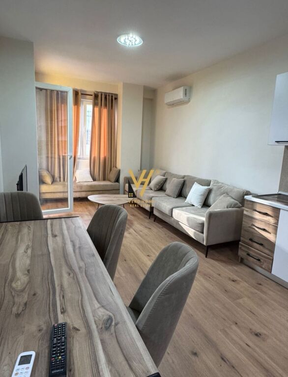 JEPET APARTAMENT 1+1 ME QIRA TE GRAND GALLERY, YZBERISHT 55.000 LEKE