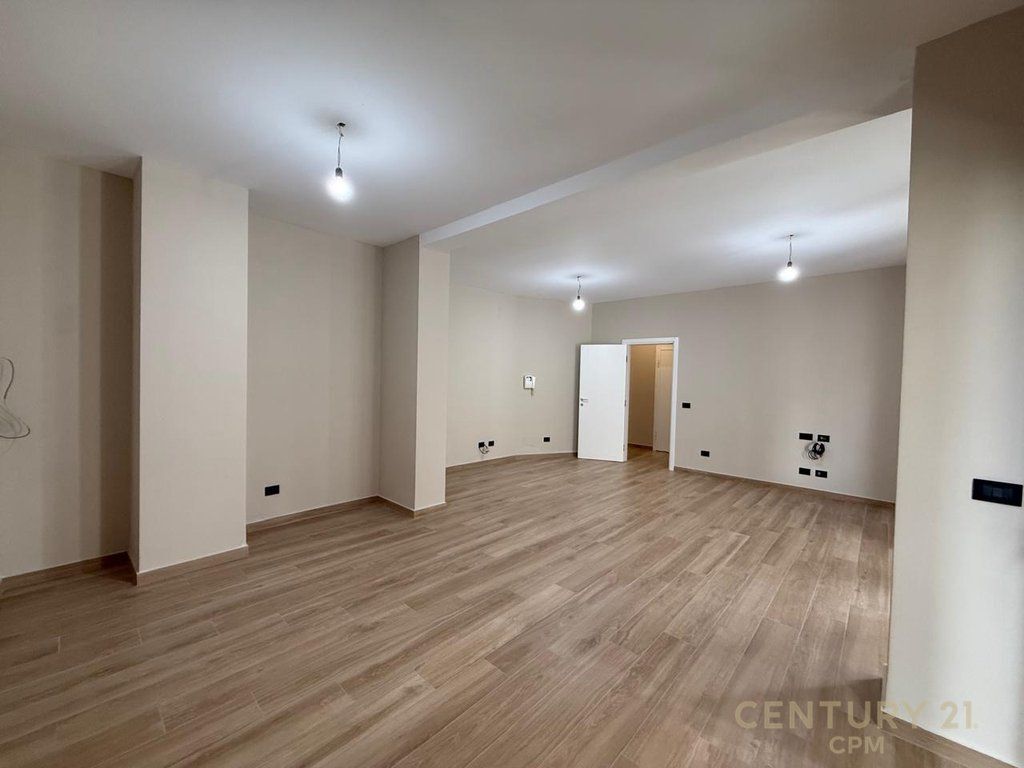 OFFICE FOR RENT AT GARDA  POSTE PARKING