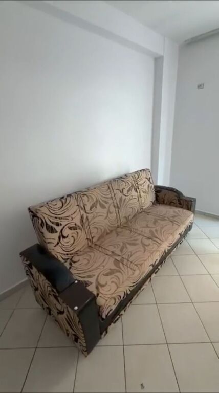 Apartament me qera 1+1