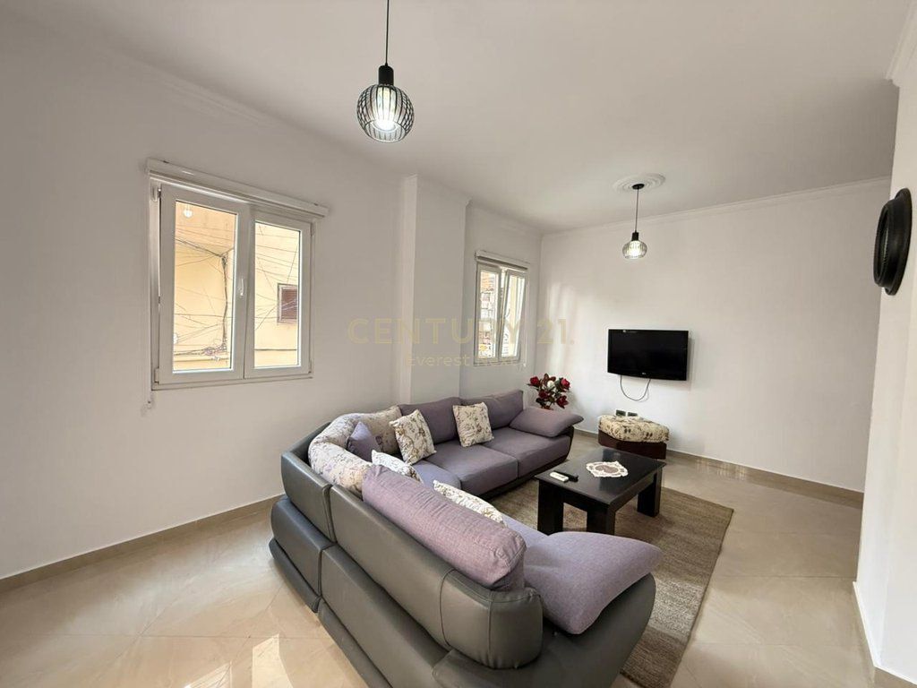 Jepet me Qira apartament 2+1+2 tek Eleonore Kodra Diellit