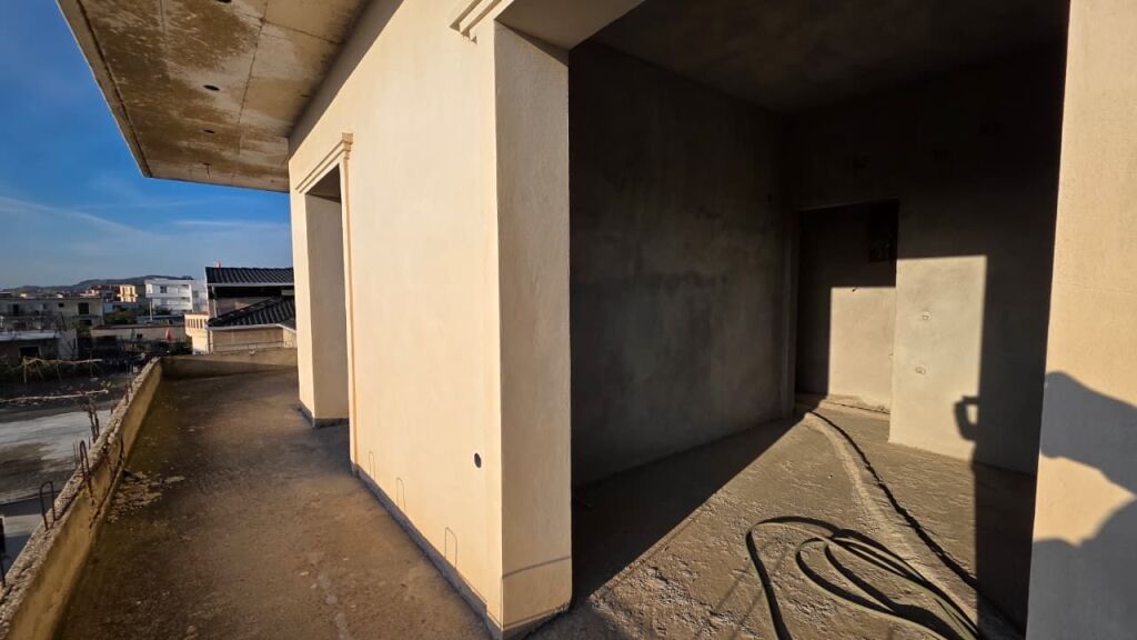 Godine 3-kateshe për Shitje në Vlorë,Lgj 24 Maji