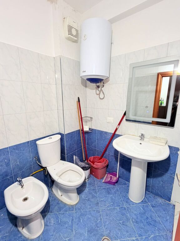 AFFITTASI APPARTAMENTO 1+1 VICINO ALLA STAZIONE DEI TRENI, DURAZZO