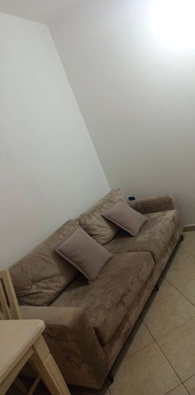 APARTAMENT 1+1. 26000 LEKE.BLACK STONE LOUNGE.RRUGA 5 MAJI