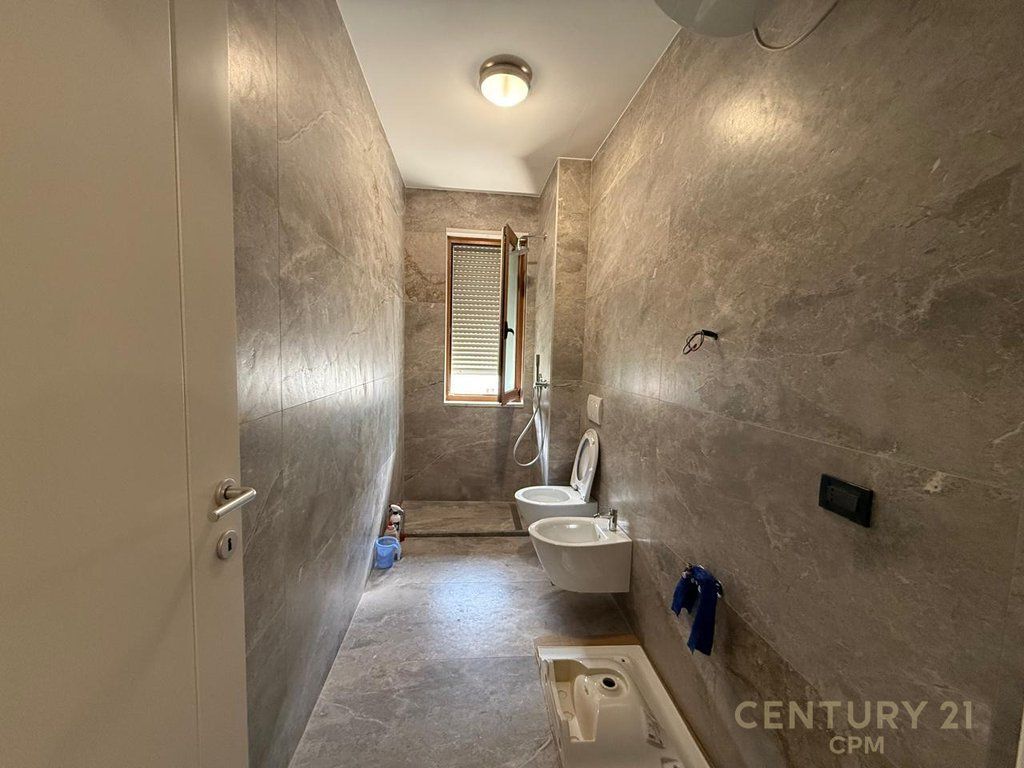 OFFICE FOR RENT AT GARDA  POSTE PARKING