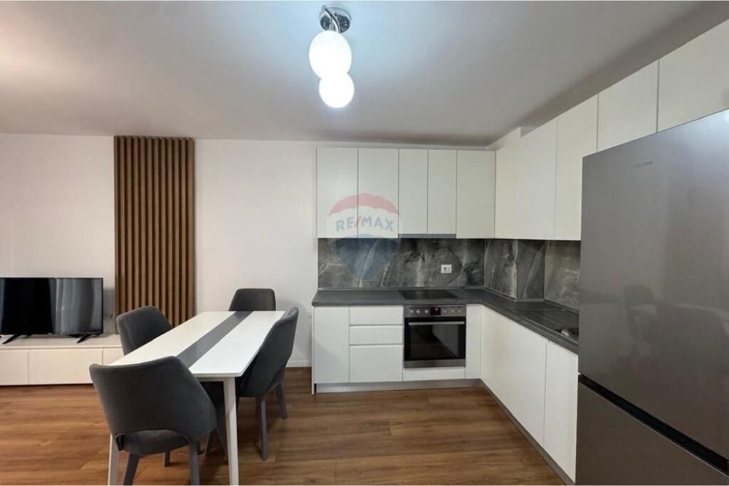 Shesim Apartament 2+1+2 me Hipoteke, Rruga Elbasanit