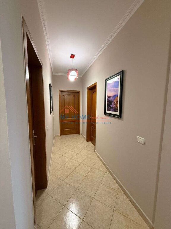 Appartamento 2+1 in affitto Centro a Tirana