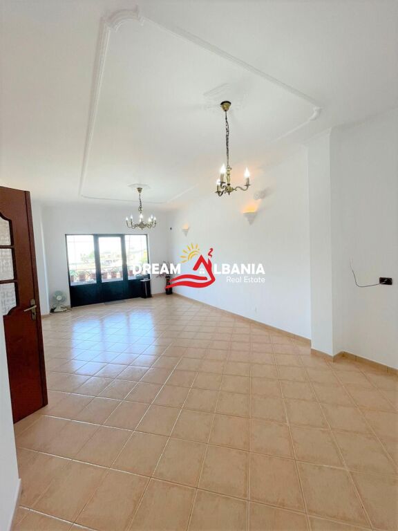 Jepet me qera apartament 3+1 ne Astir prane Bar Famed (ID 4231318)