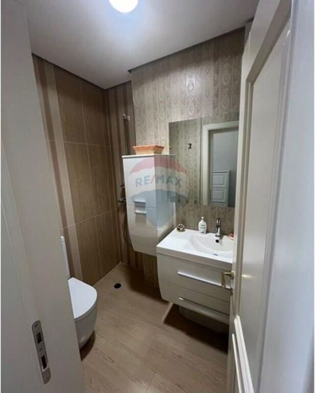 🏡 Duplex për Shitje – Pamje nga Liqeni i Thate