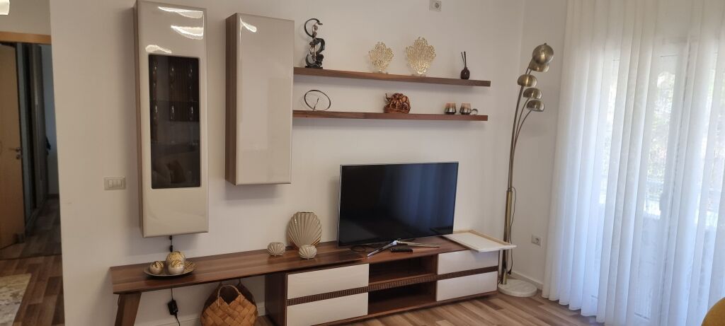 EKSKLUZIVE- Vilë 2-Katëshe për Shitje në Yrshek! 290,000 € Sip. Totale  374m2