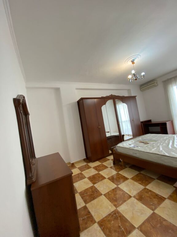 APARTAMENT 2+1 ME QIRA TE KRISTALI