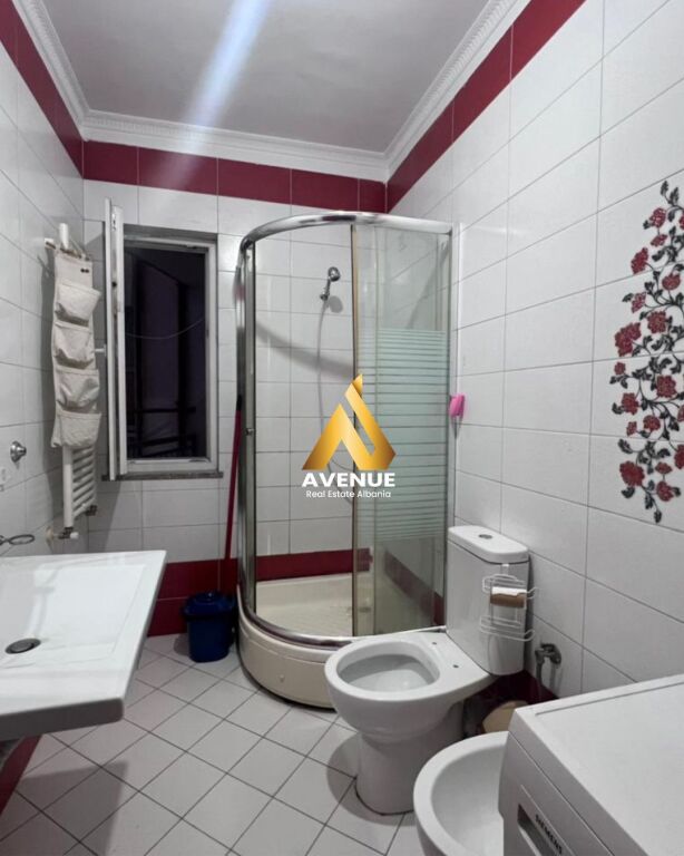 Jepet me qira apartament 1+1 pranë UET, Rr. “Xhanfize Keko”, Tiranë