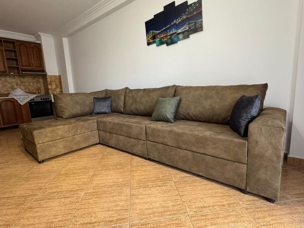 Appartamento 2+1 in affitto a Komuna Parisit