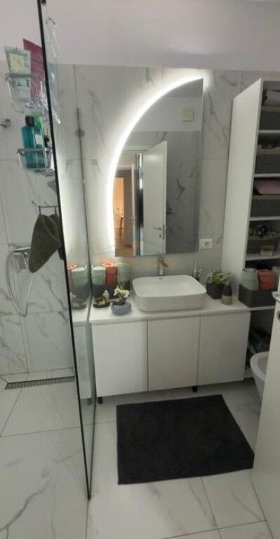 Shitet, Apartament 2+1+Post Parkimi, Rruga Jordan Misja, Tirane.