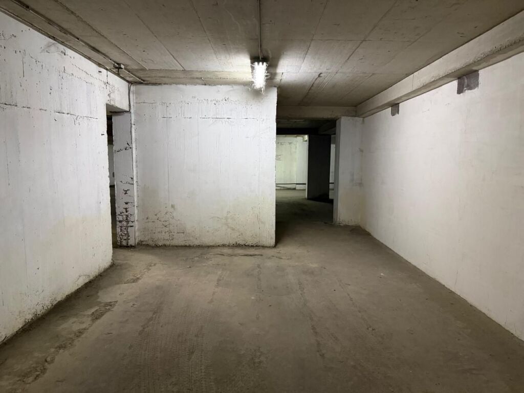 Garage in vendita – vicino al vecchio Mercato Elettrico