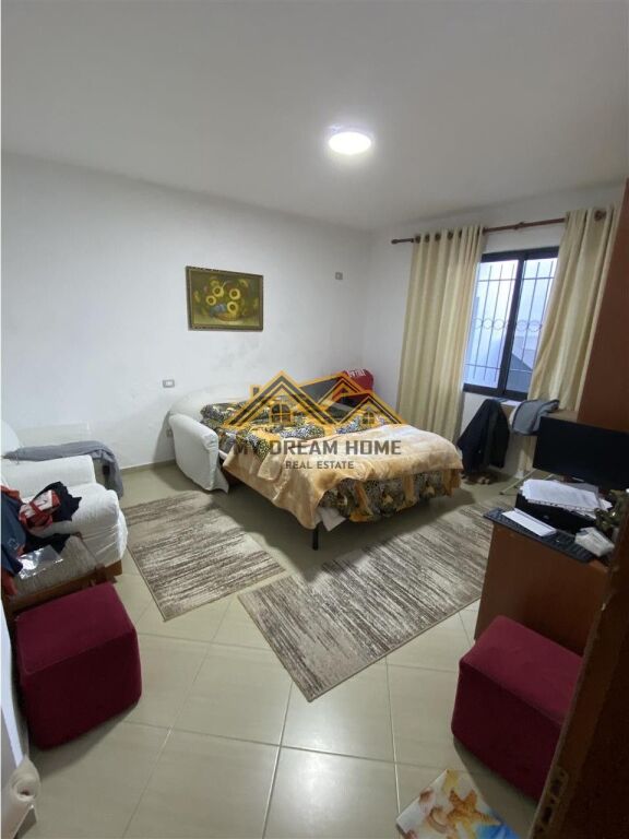 SHITET SHTEPI PRIVATE NE PORTO ROMANO DURRES !!