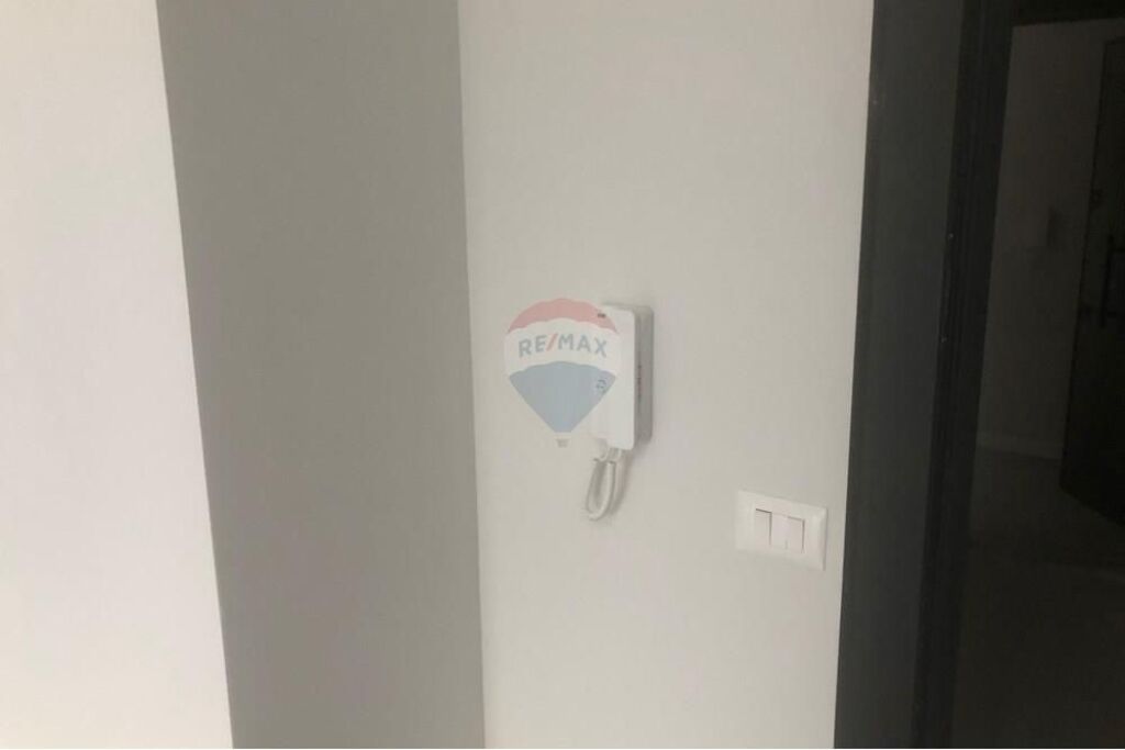 Building - For Rent - Kodra e Priftit, Tirana