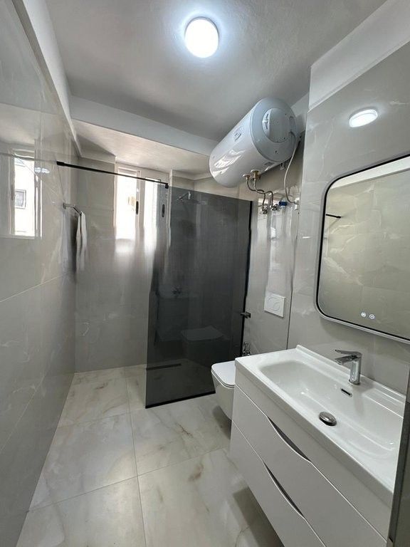 Vendiamo appartamento 2+1 in Via Durazzo! 160.000 €