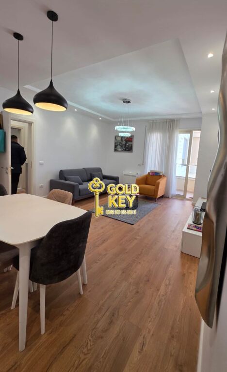 🌊 Shitet Apartament 1+1 me Pamje Deti Rruga e Portit, Durrës