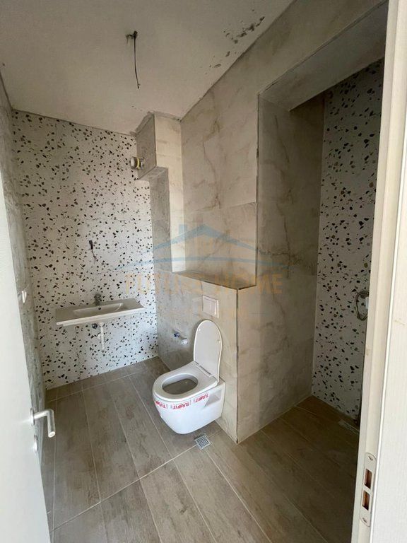 Shitet, Apartament 2+1+2, Trio Towers, Don Bosko