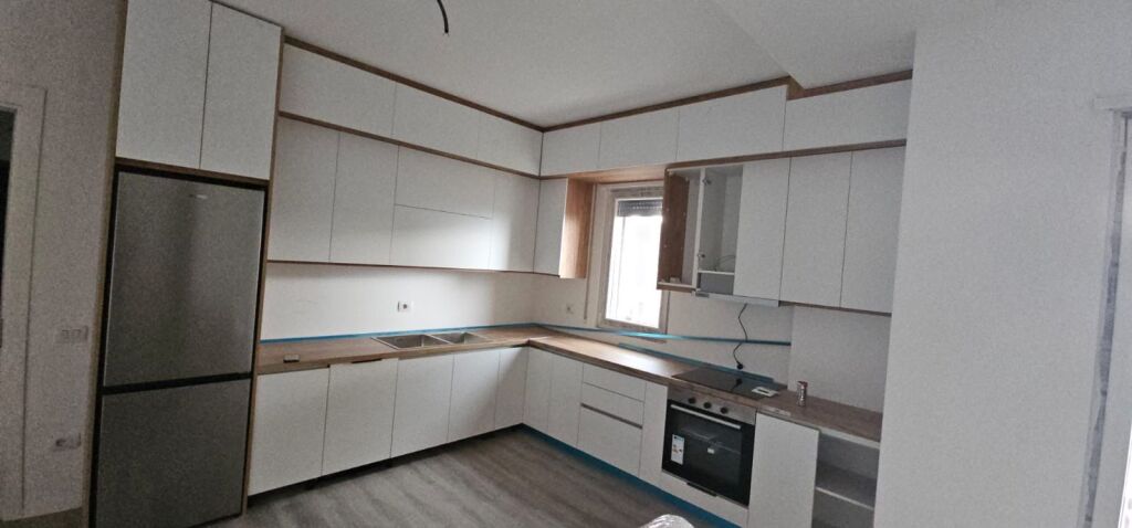 👉 Apartment 2+1 for rent 📍 Paskuqan ✨ Never inhabited before 🏢 4th floor with elevator  💶 Price: 500€ / month  