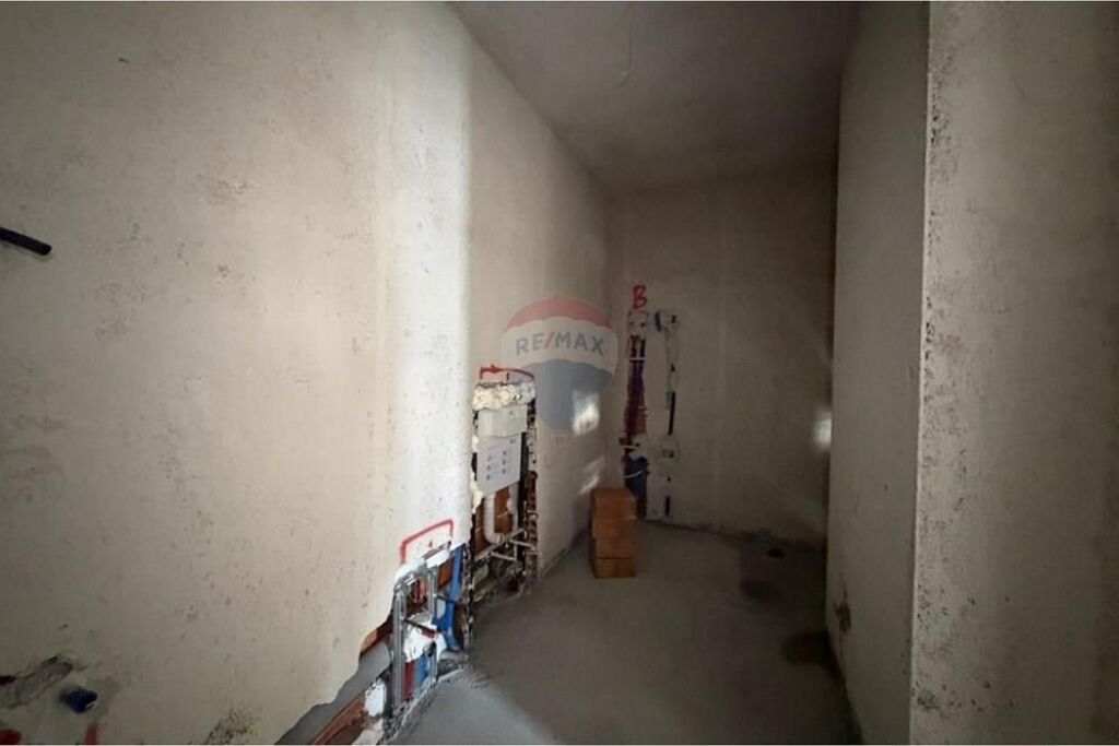 Duplex for sale at White Tower !