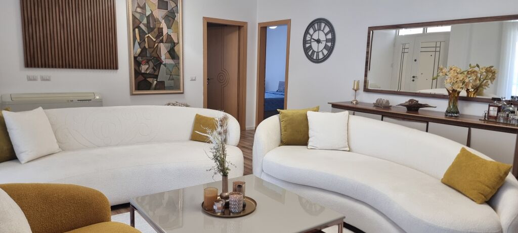 EKSKLUZIVE- Vilë 2-Katëshe për Shitje në Yrshek! 290,000 € Sip. Totale  374m2