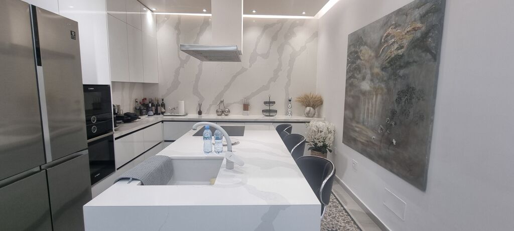 EKSKLUZIVE- Vilë 2-Katëshe për Shitje në Yrshek! 290,000 € Sip. Totale  374m2