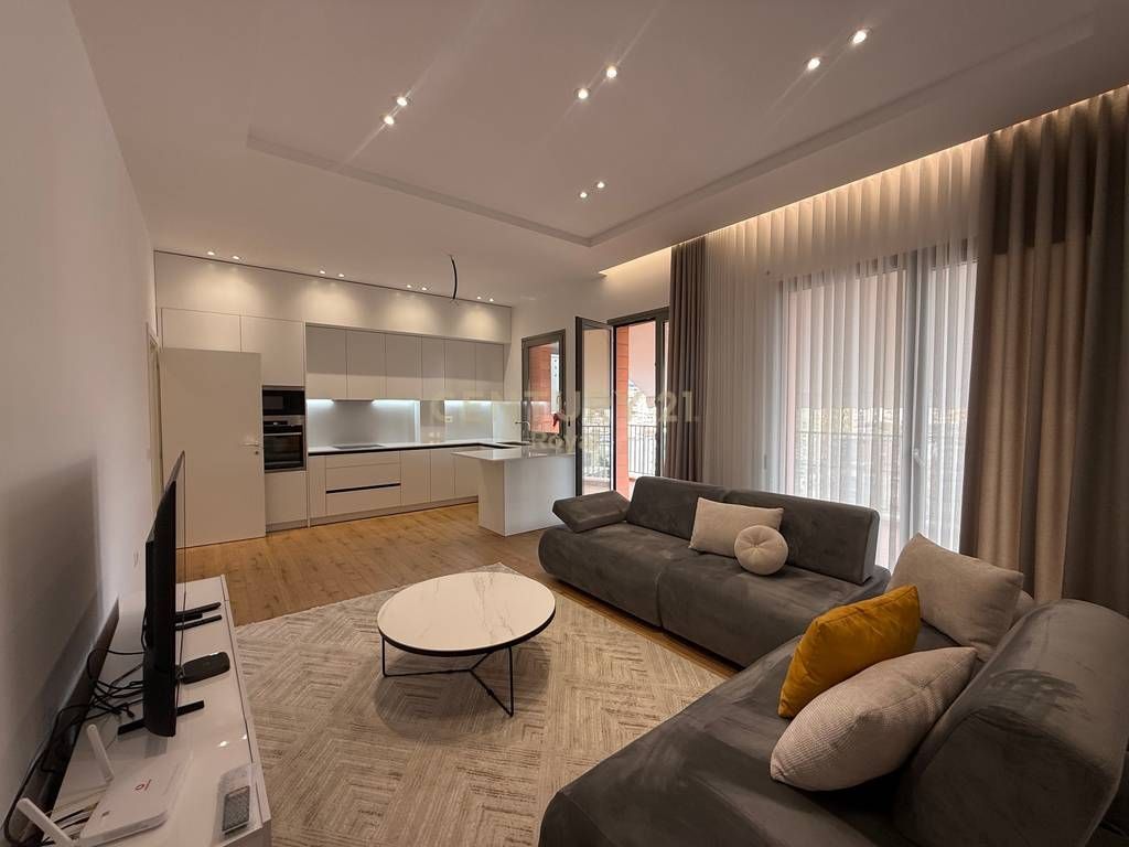 Affittasi appartamento 2+1+2 950 € /Mese