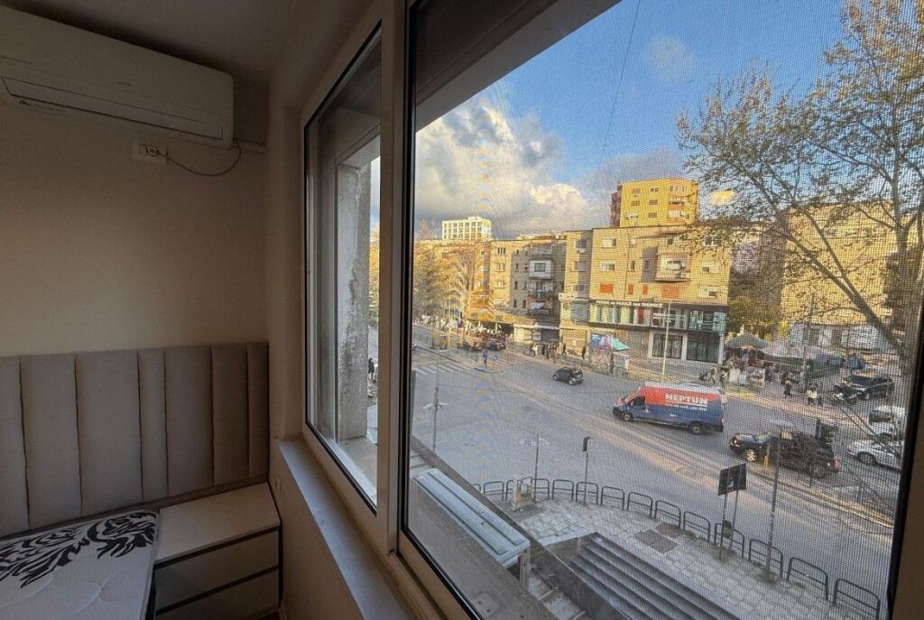 Qira, Apartament 1+1, Medreseja – Tregu 5 Maji, 43,000 Lek